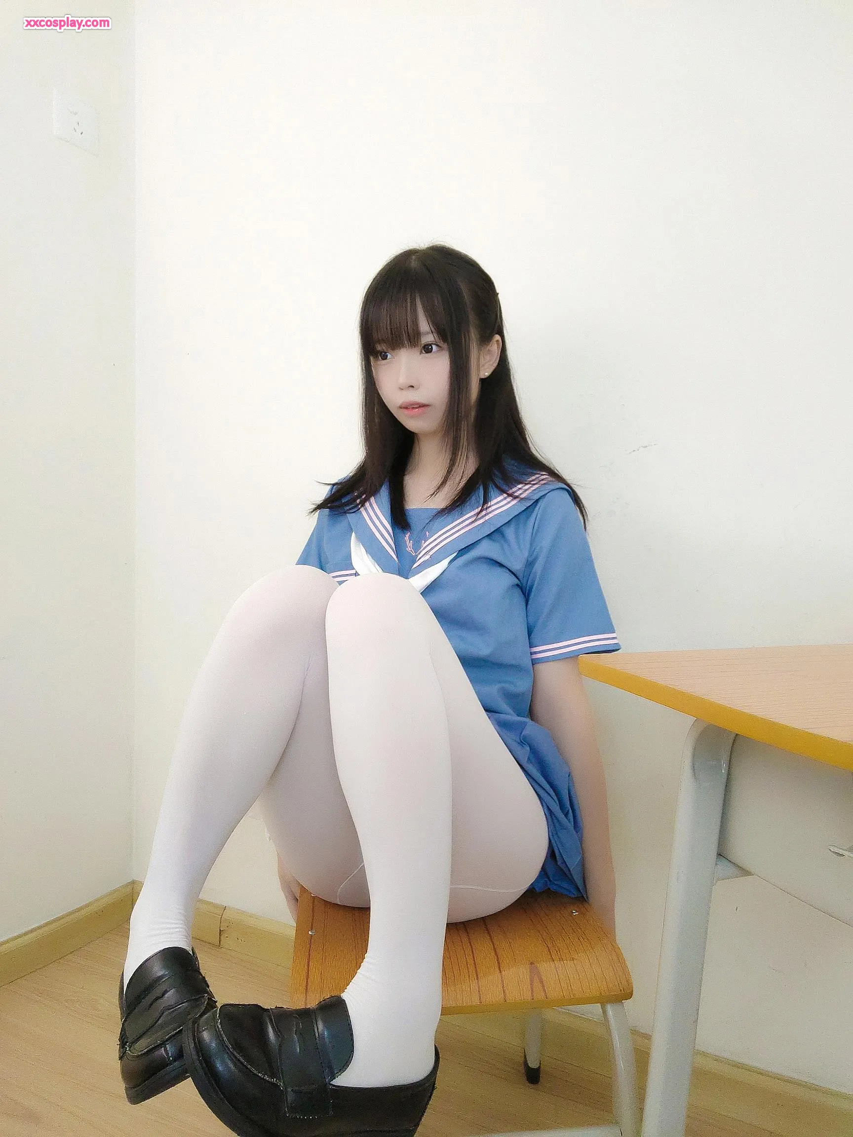 Kagawa Mio Cat Petting Diary